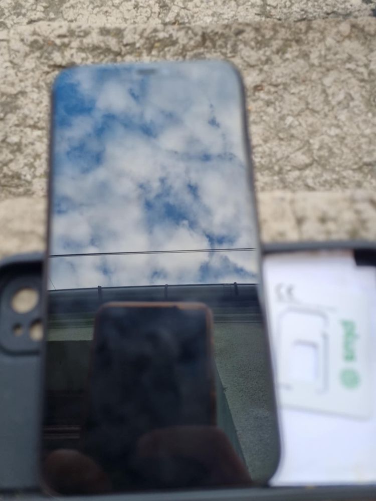Sprzedam iphone 11