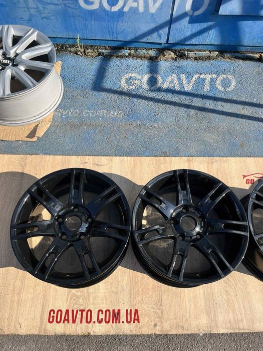 Goauto круті диски 5/120 r16 et40 7j dia66,6 в чорному кольорі