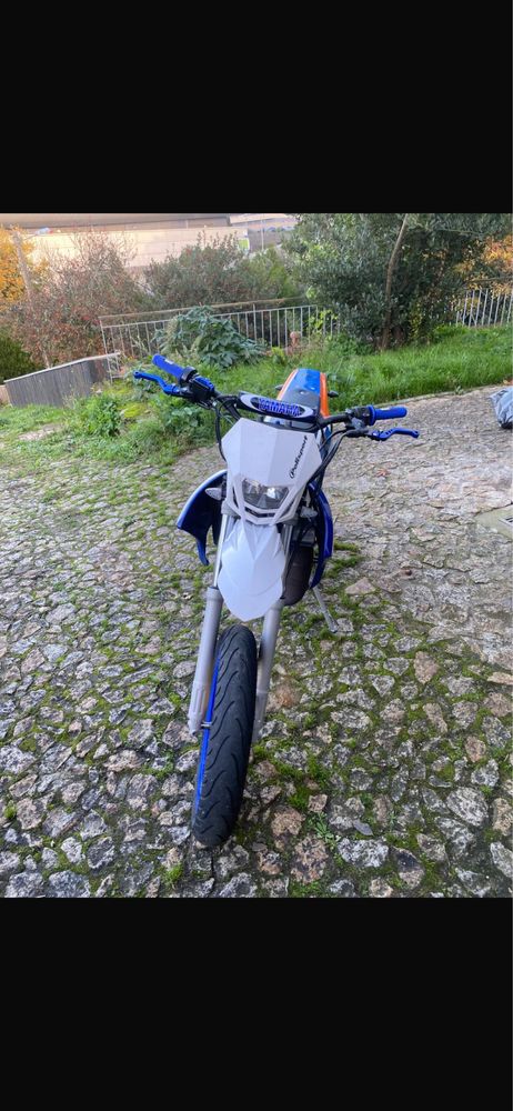 Dt 50 X supermotard ano 2006