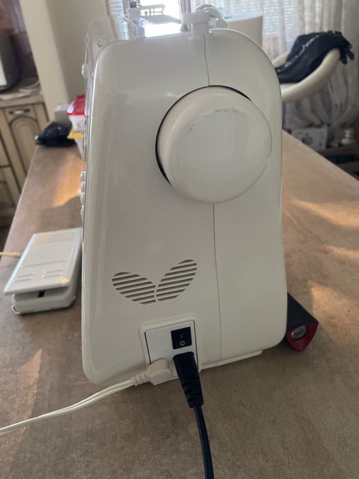 Швейная машина Janome Dc3050