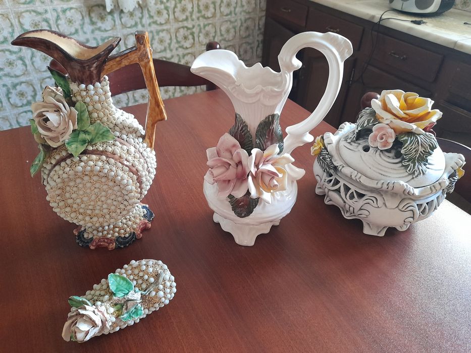 Peças decorativa em estilo Capodimonte