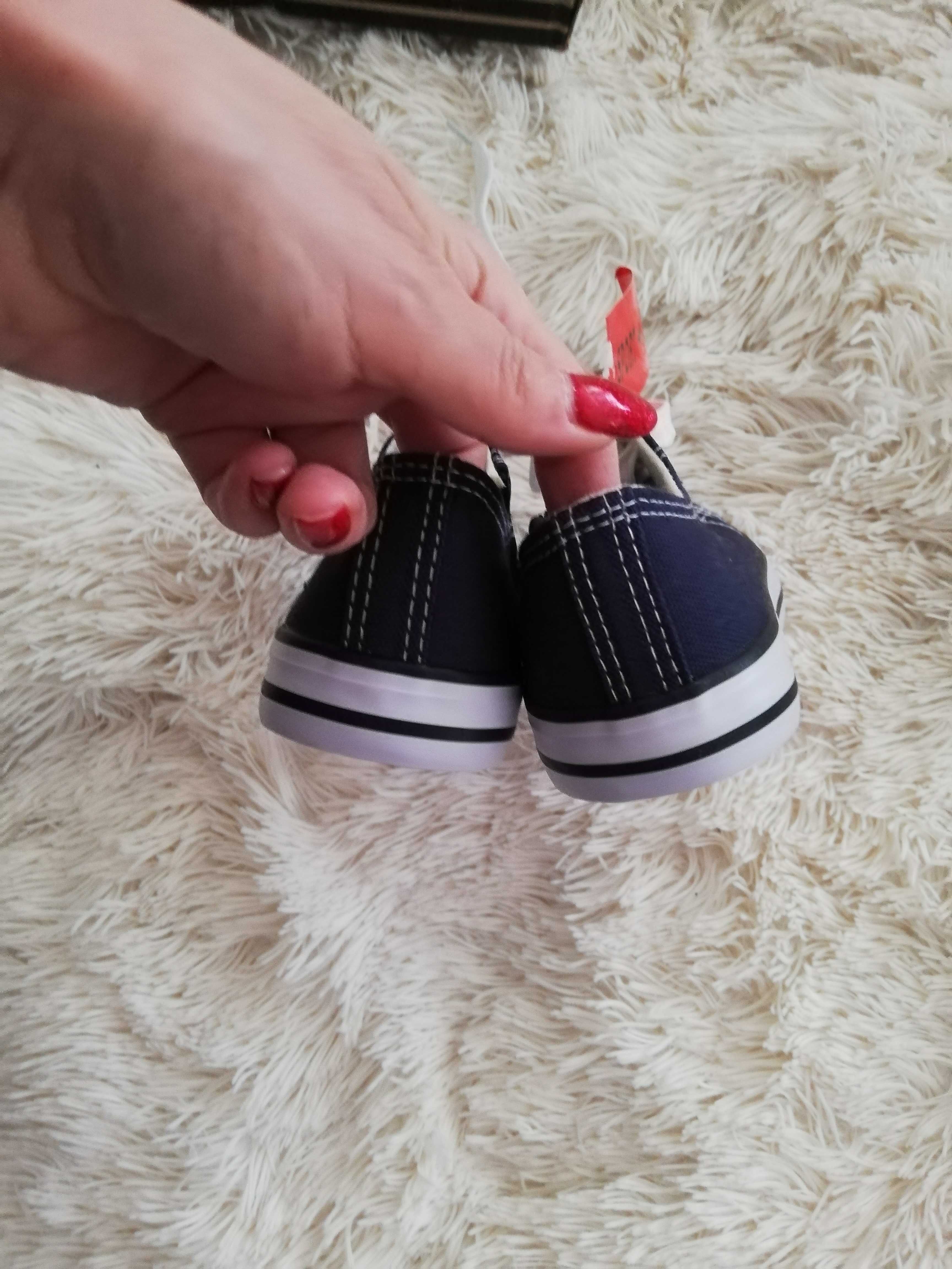 nowe trampki 35 granatowe all star sznurowane z zamkiem