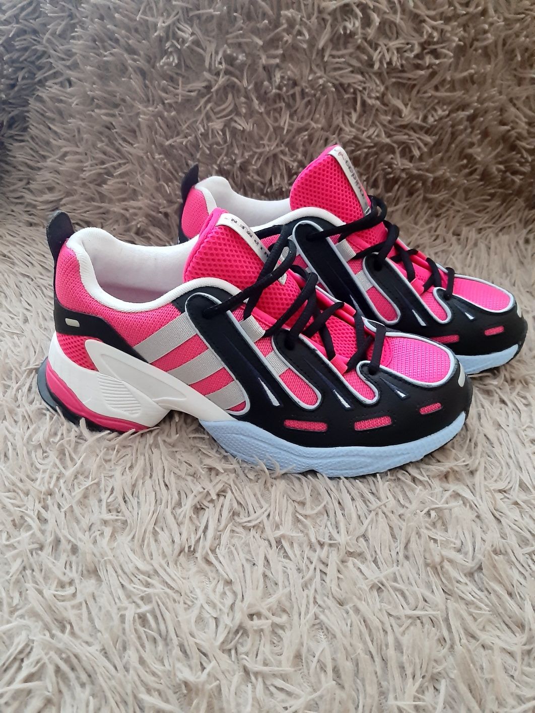 Кросівки Adidas UK6