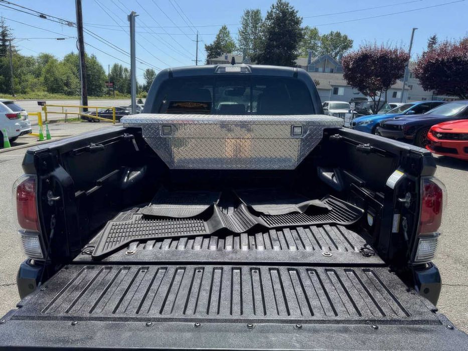 Toyota Tacoma Limited      2022