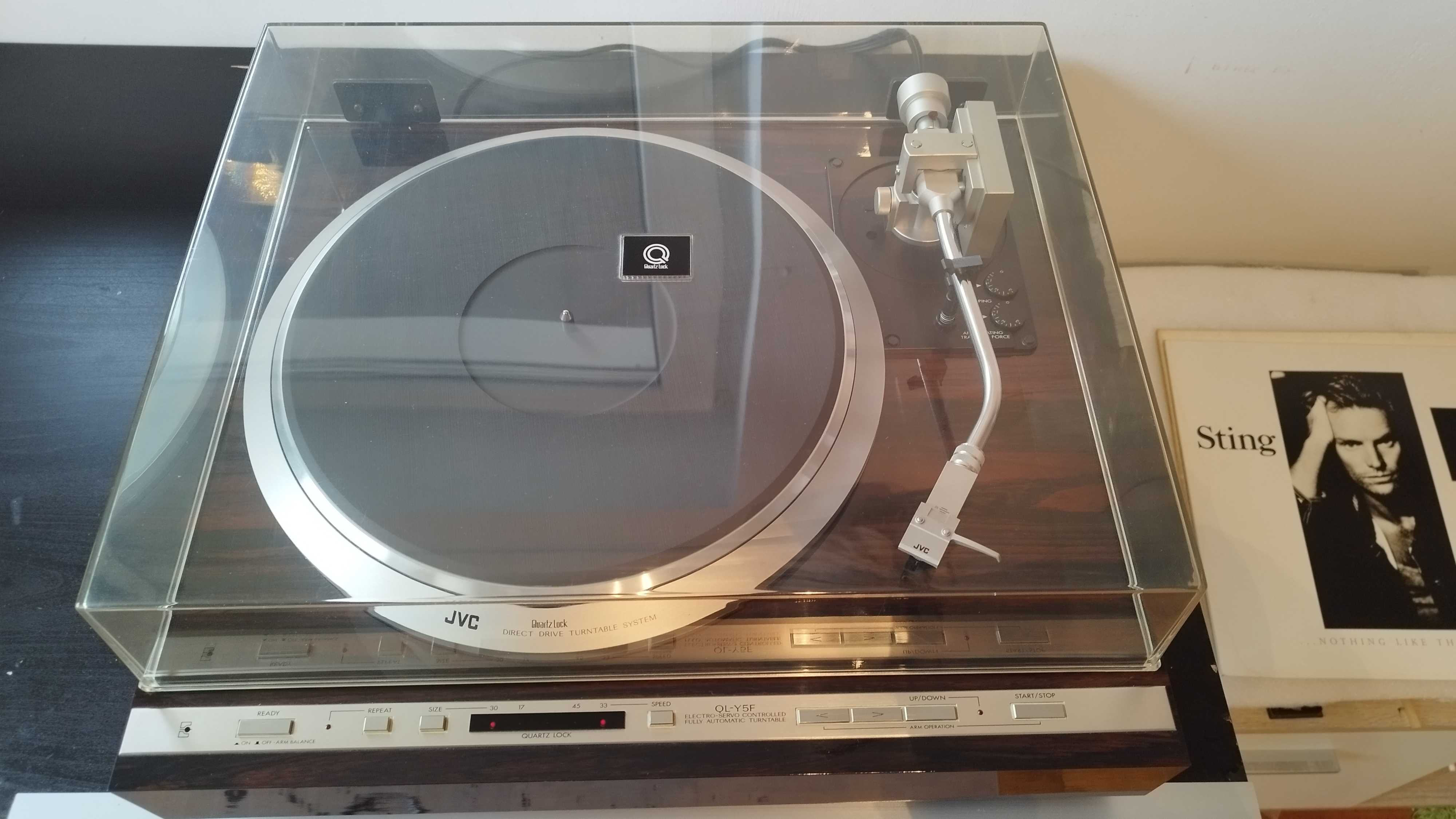 Gramofon JVC QL-Y5F