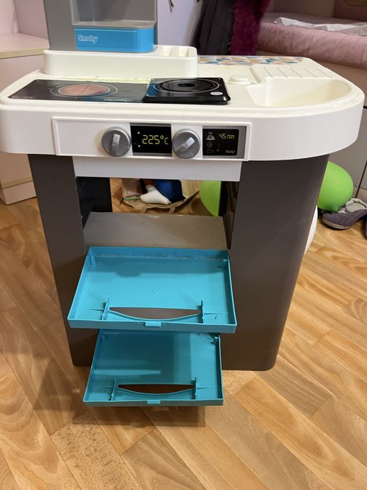 Дитяча іграшкова кухня