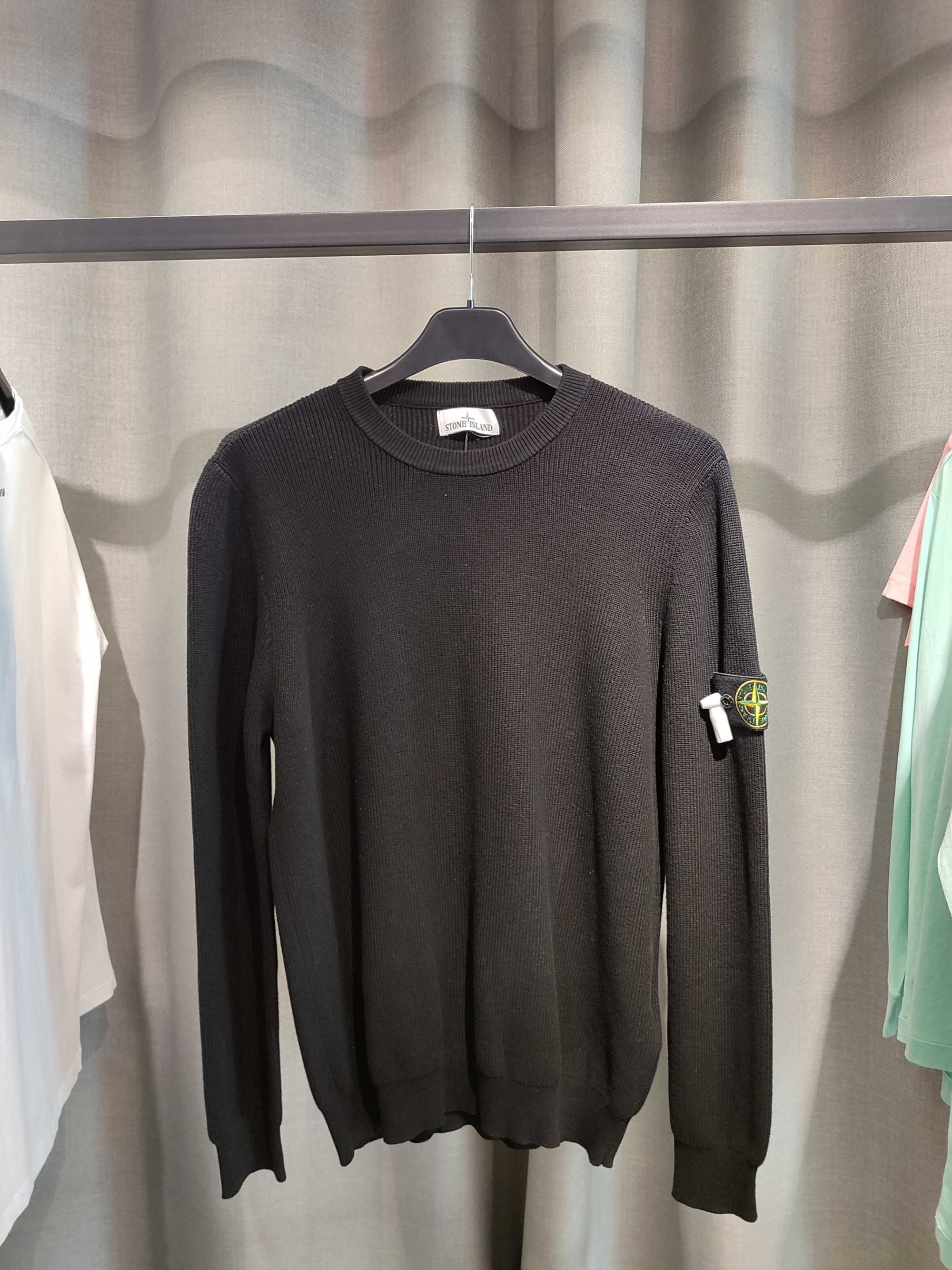 Светр STONE ISLAND 550D8 Ribbed Soft Cotton Sweater Black SI0128-BK