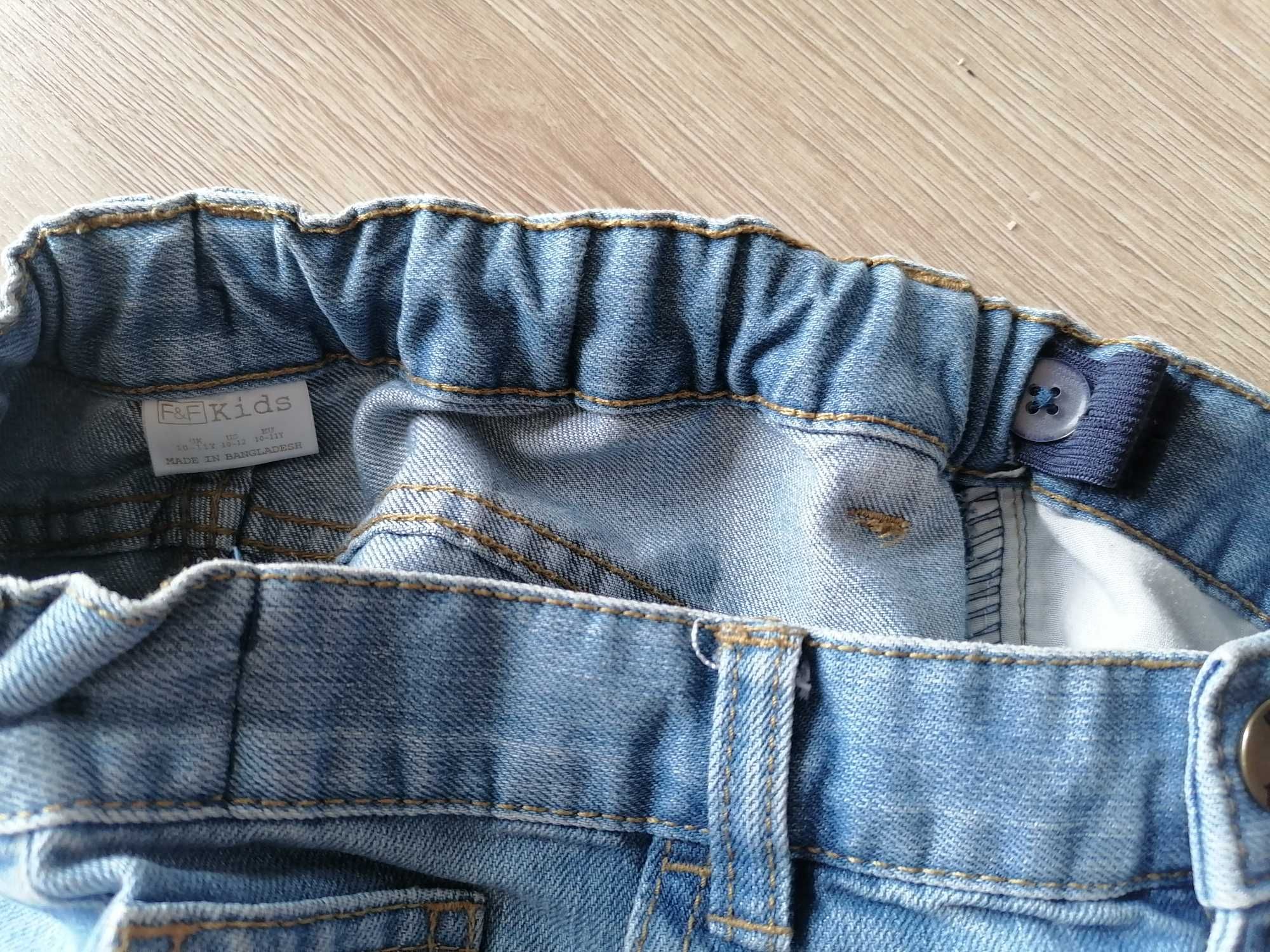 Krótkie spodenki, szorty jeans 146 regulowane