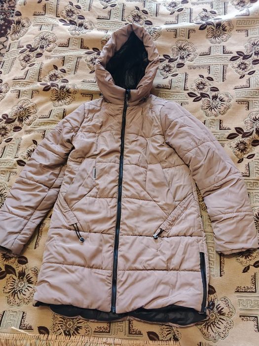 Пальто зимове на дівчинку 10-12 років