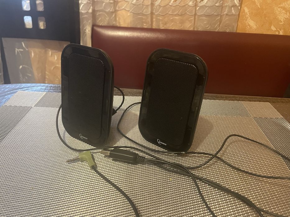 Ноутбук Asus f83v повністю робочий