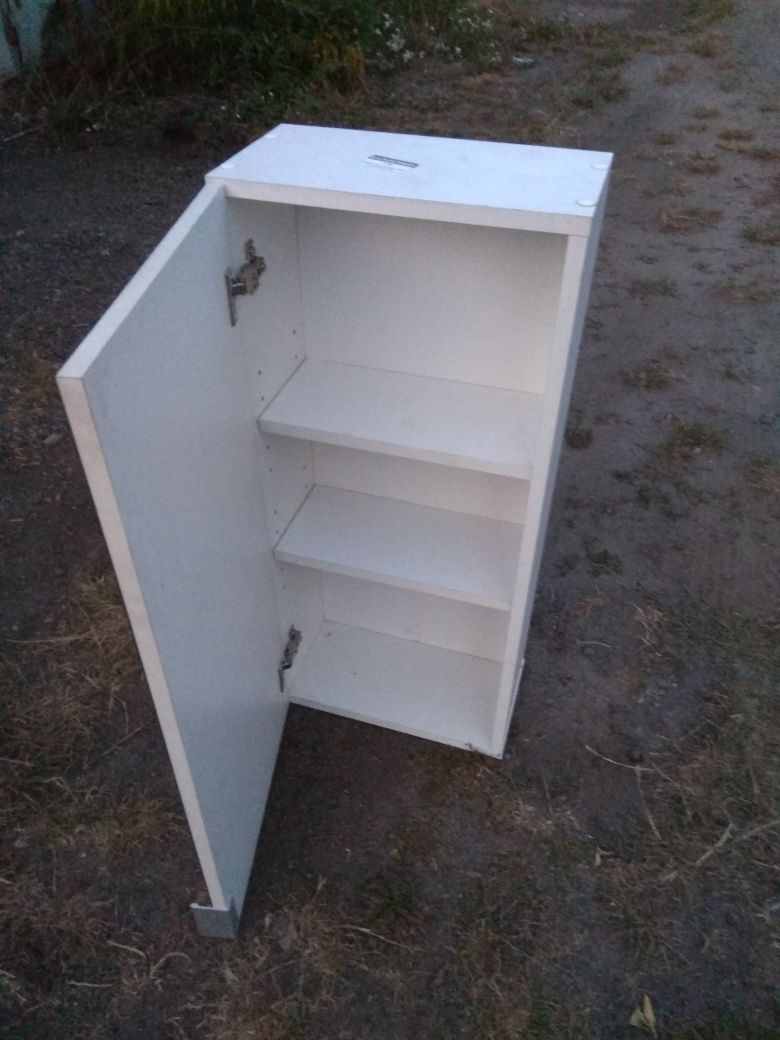 Sprzedam szafka łazienkowa  z lustrem
