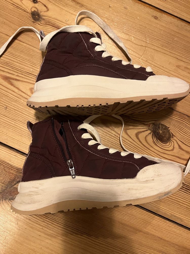 Sprzedam buty zimowe Zara