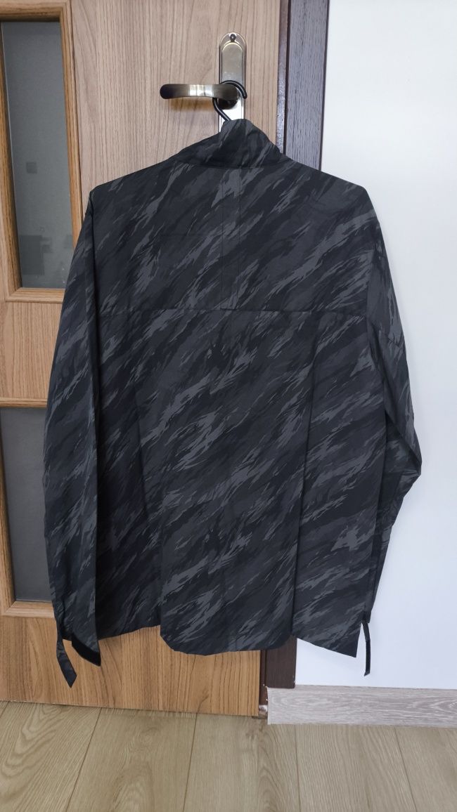 Kurtka przejściowa Nike szara camo rozmiar L