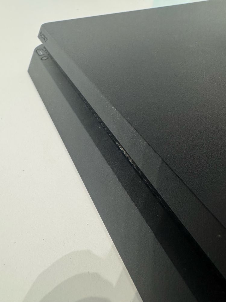 PS4 SLIM 1TB (COMO NOVA)