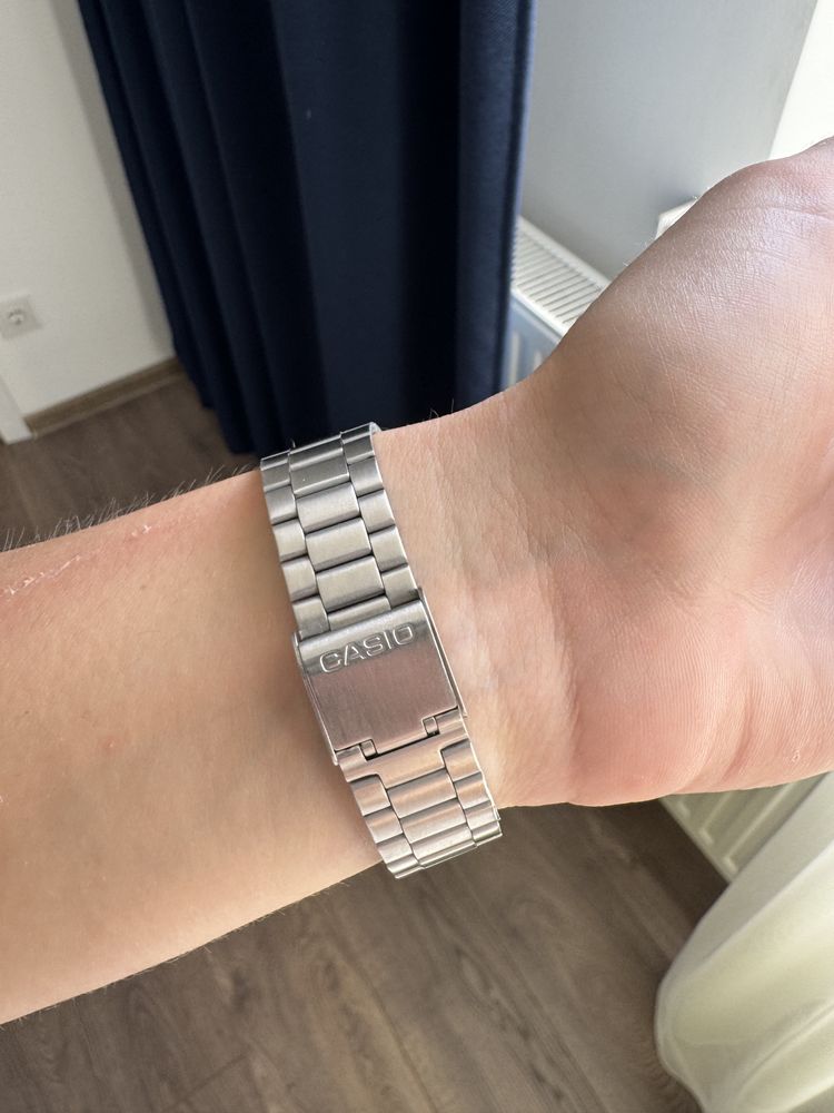 Годинник жіночий Casio