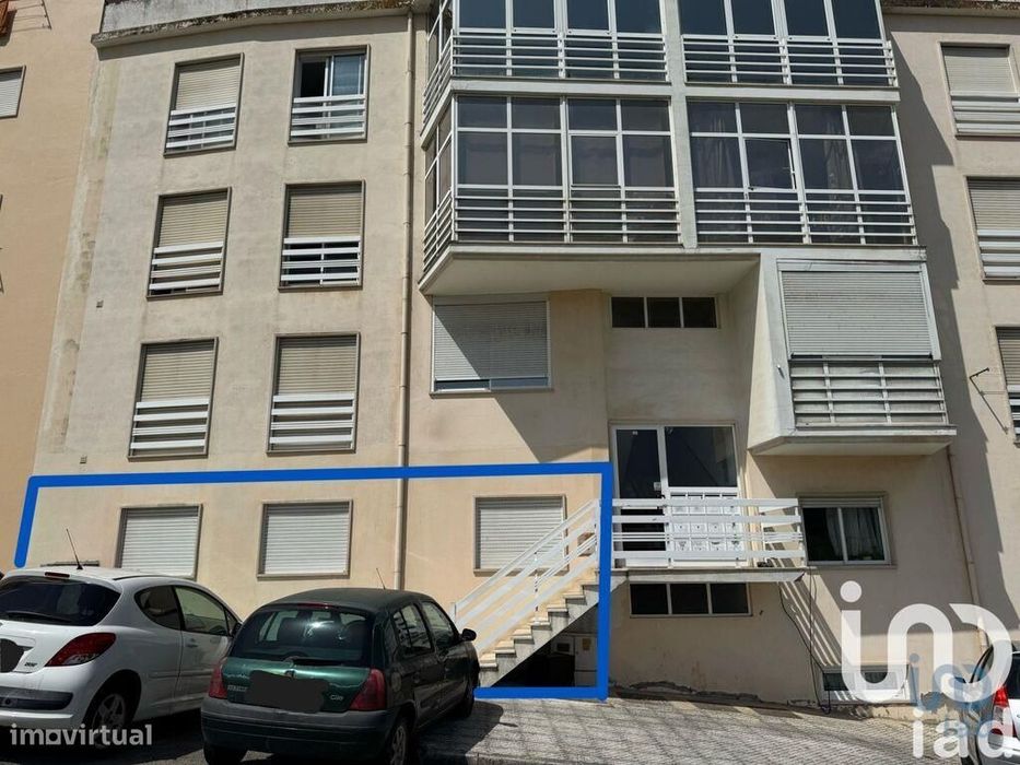 Apartamento T3 em Alcobaça e Vestiaria de 119 m2