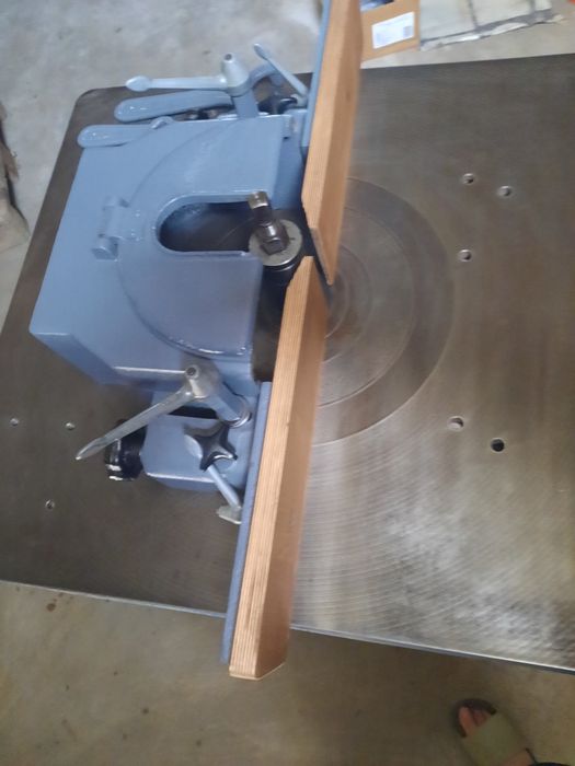 Tupia Mida T V 3