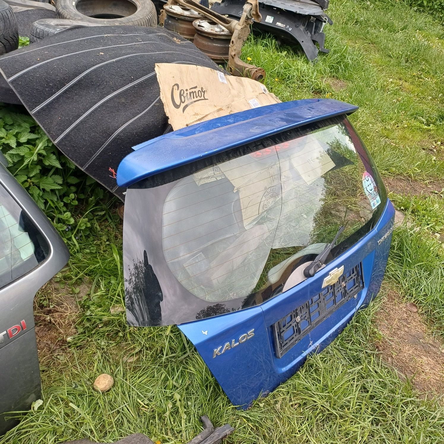 Chevrolet kalos кришка багажніка ляда кляпа