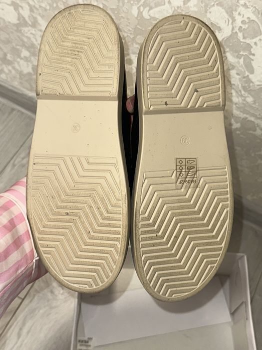 Лофери 39 розмір