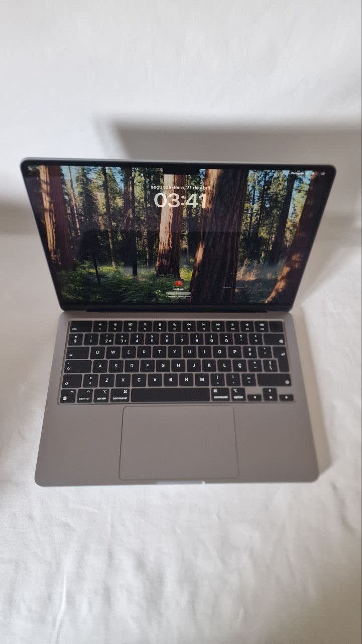 MacBook Air M2 12 Ciclos 8CPU 8GPU 256GB