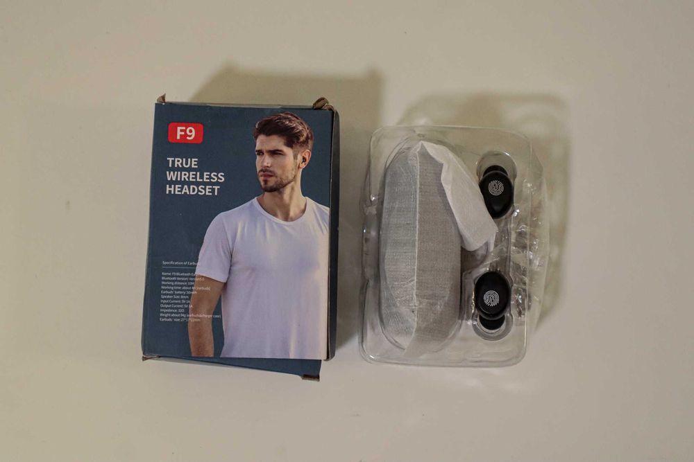 Earphones powerbank wireless pretos TWS F9