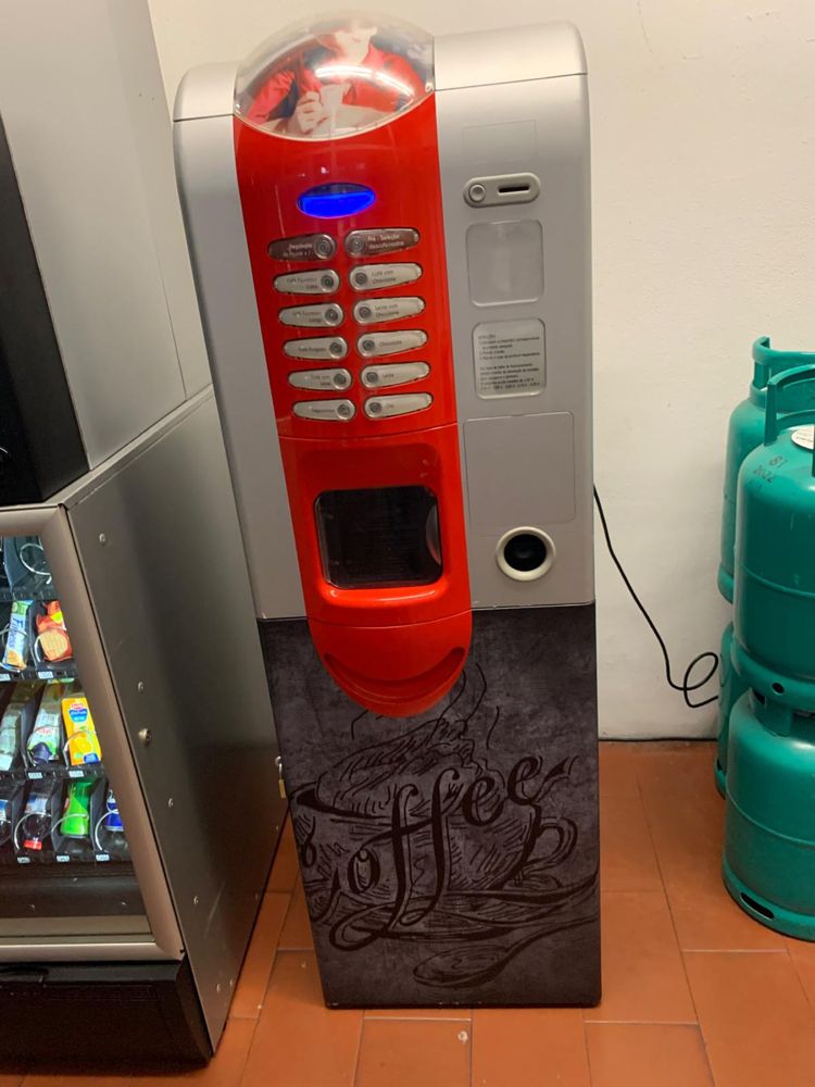 Maquina de cafe vending