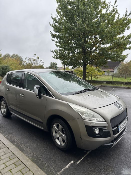 Автомобіль Peugeot 3008