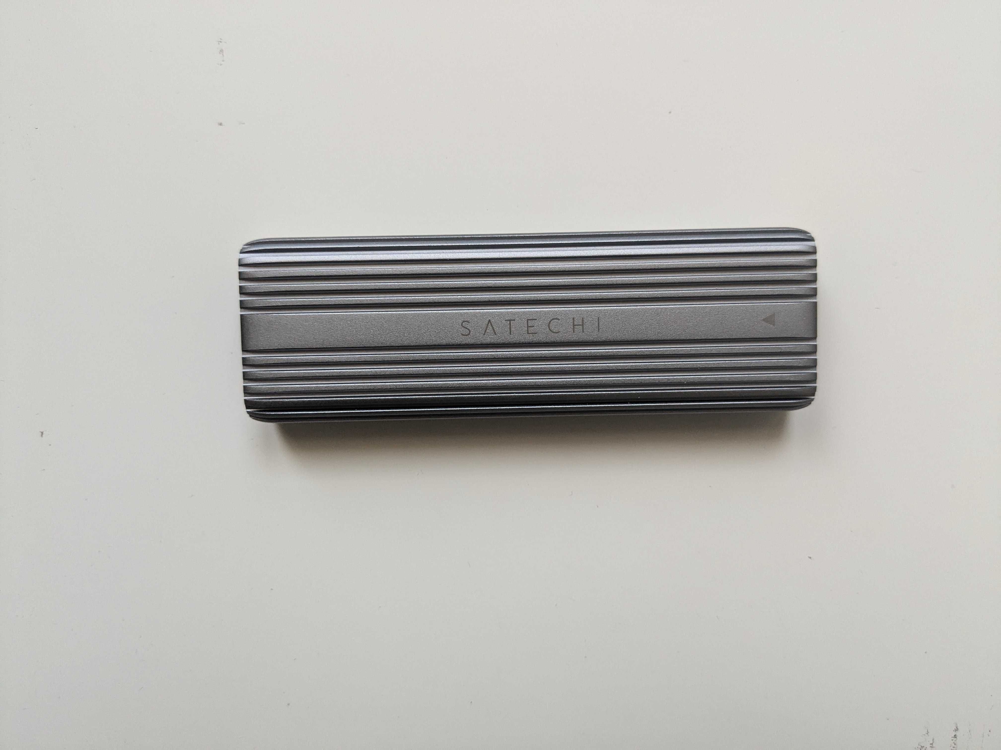 Satechi - USB-C NVMe and SATA SSD Enclosure Adapter do SSD Ciemnoszary