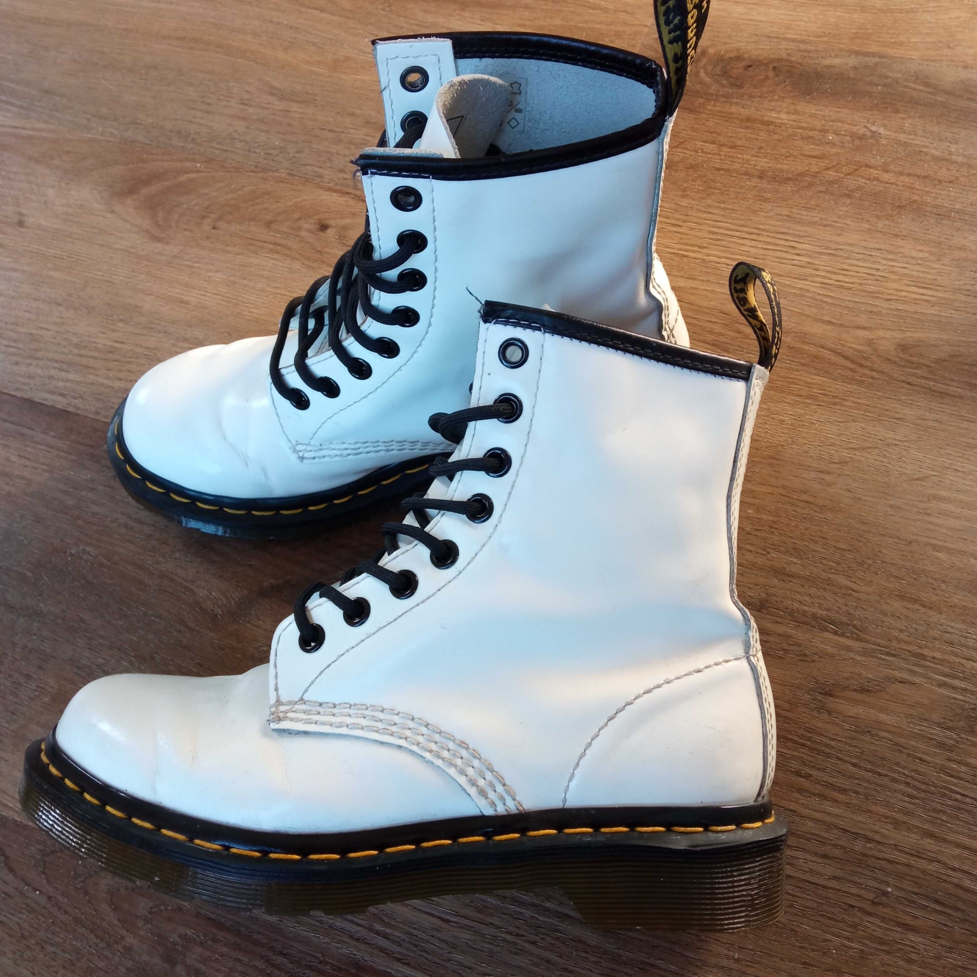 Buty Dr. Martens Białe Glany 1460 Smooth White Rozmiar 37