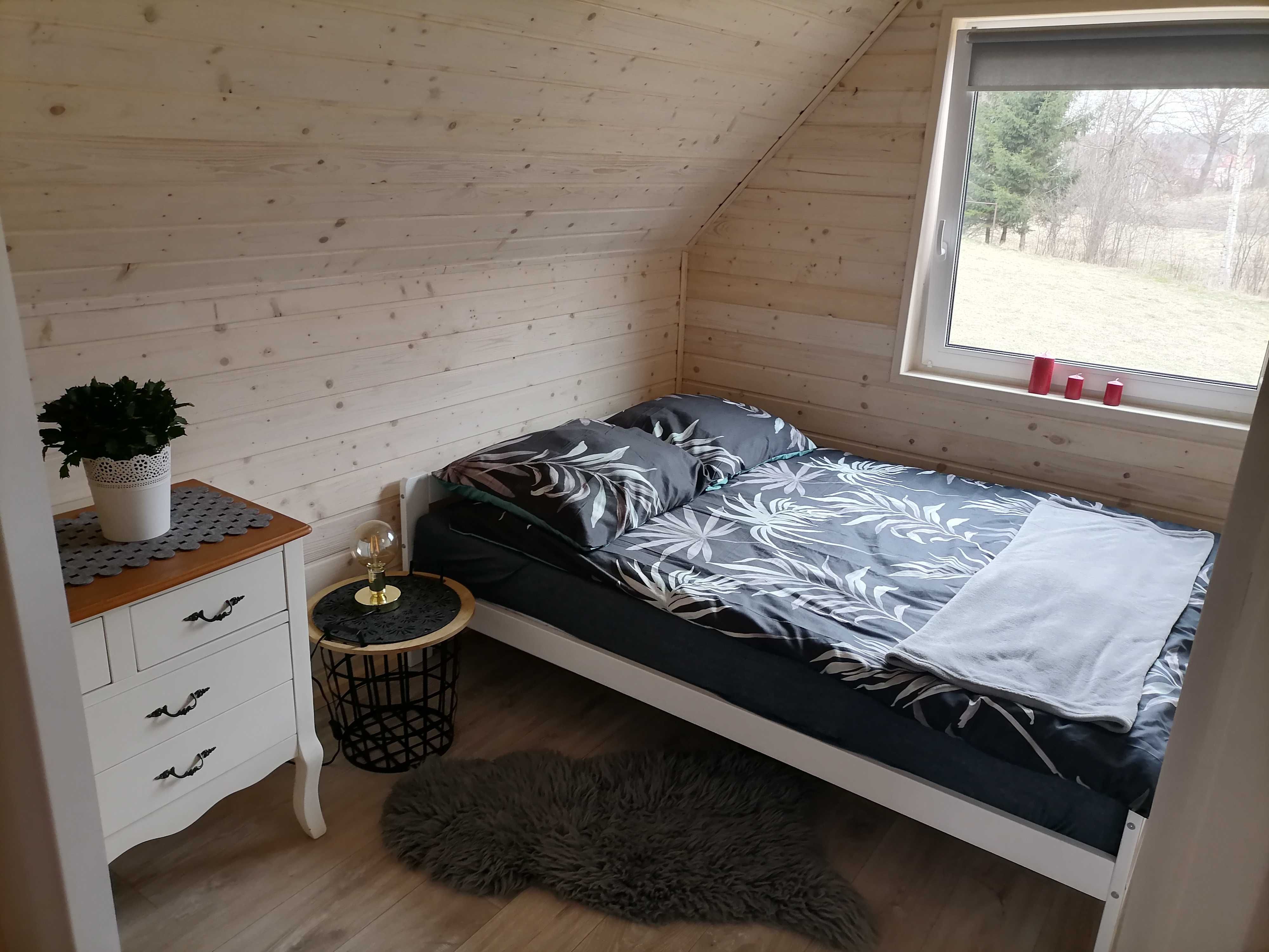 Domek na polanie KASZUBY. Trzy pokoje . Booking