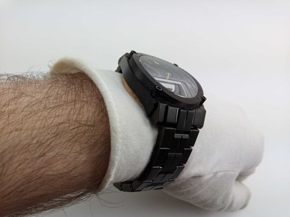 Bulova Precisionist 98B295 лимитка Grammy 262 кГц, гнутый сапфир 300м