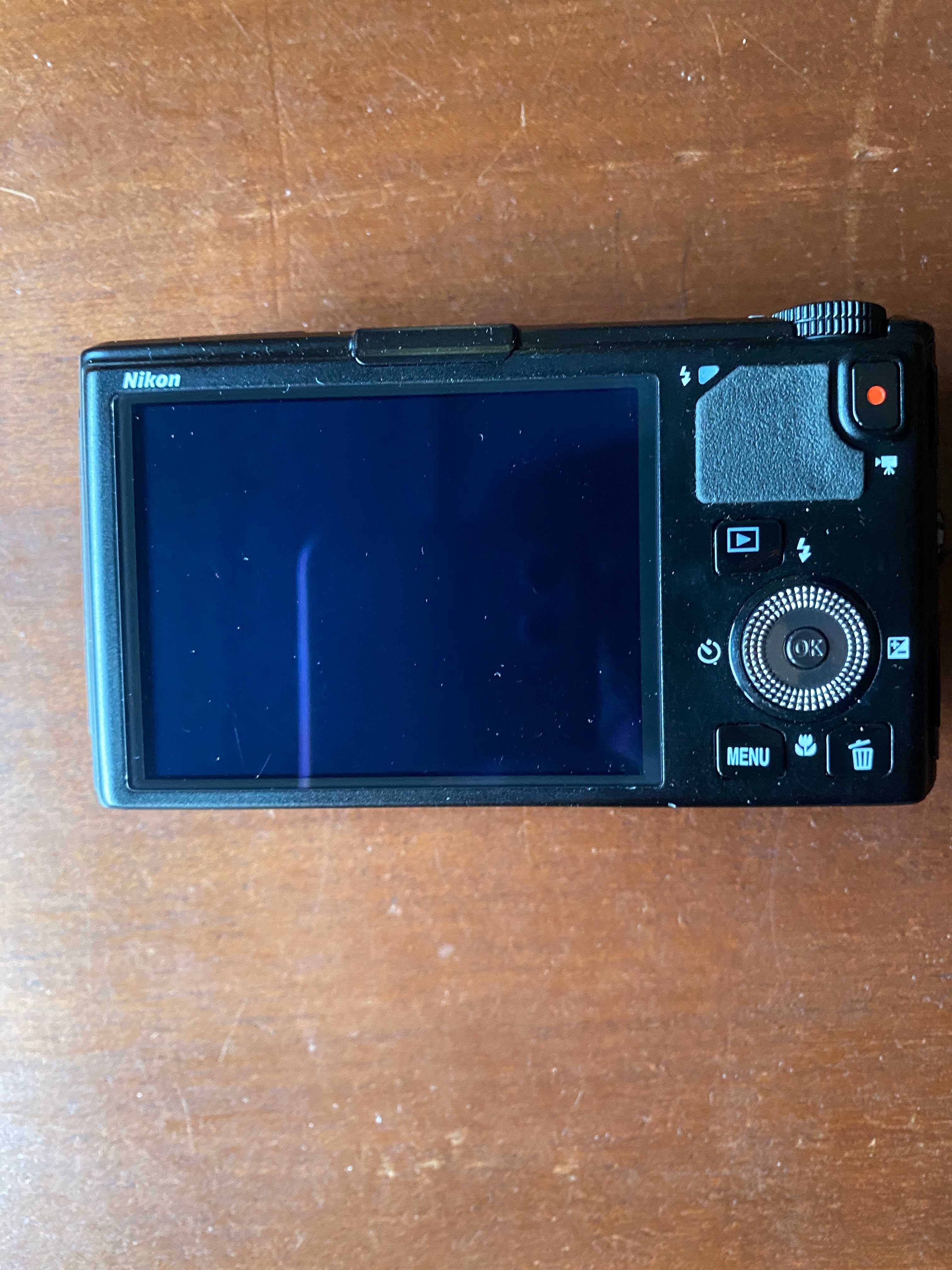 Nikon Coolpix 9500
