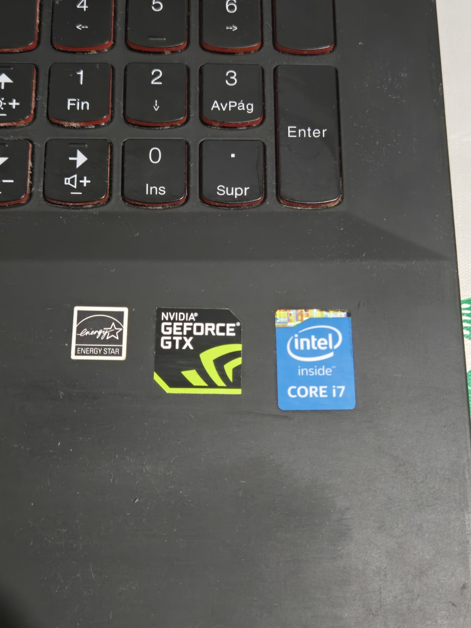 Portátil Gaming LENOVO Y50-70,com avaria