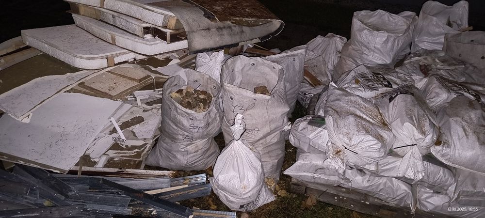 Oddam złom drewno iyp.