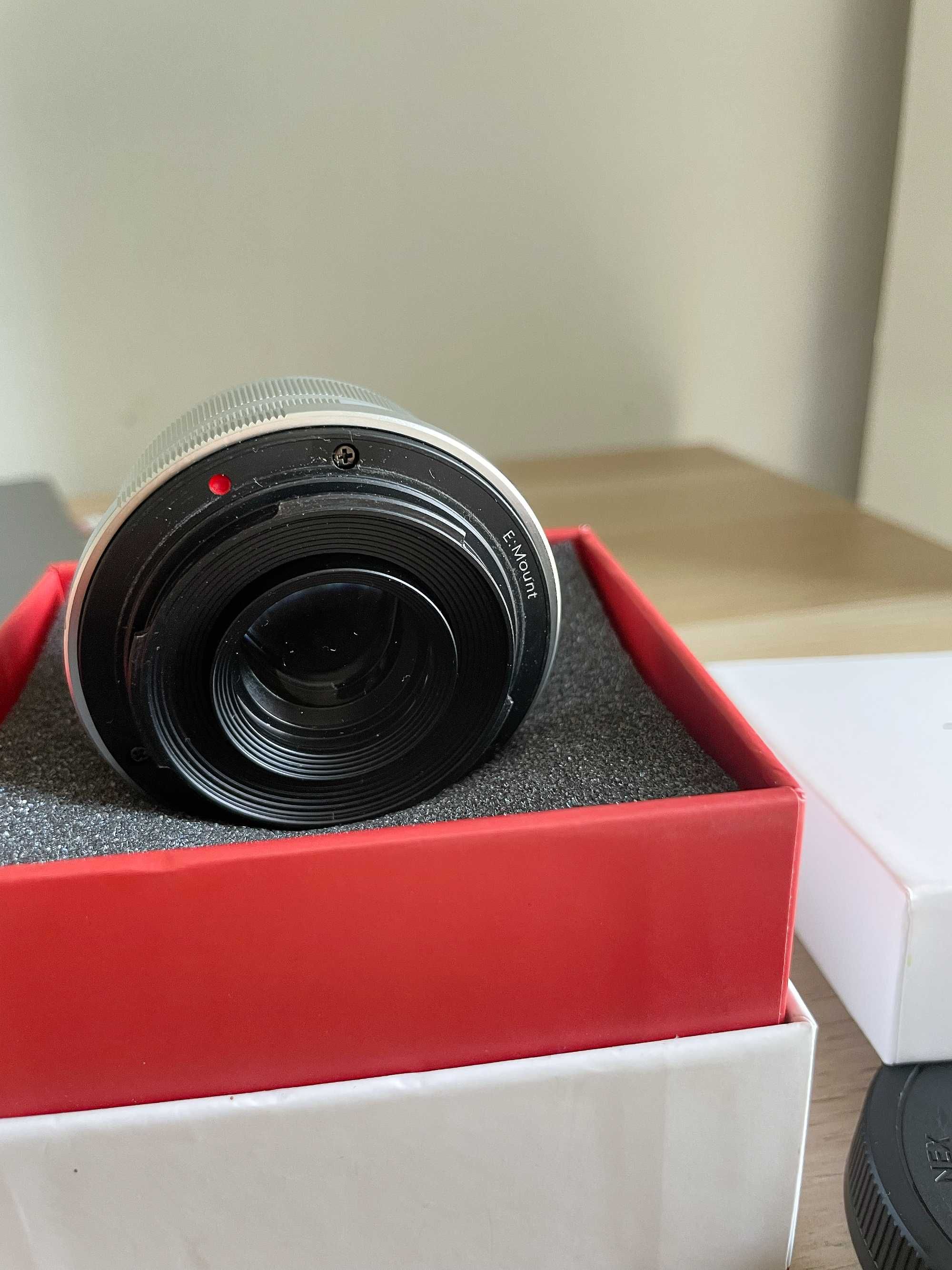 7artisans Lente 25mm f/1.8 p/ Sony E-Mount (Cinza)