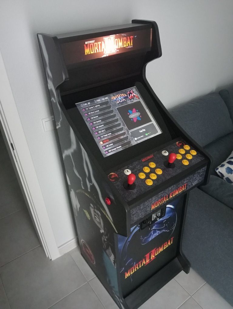 Máquinas arcade prontas a jogar