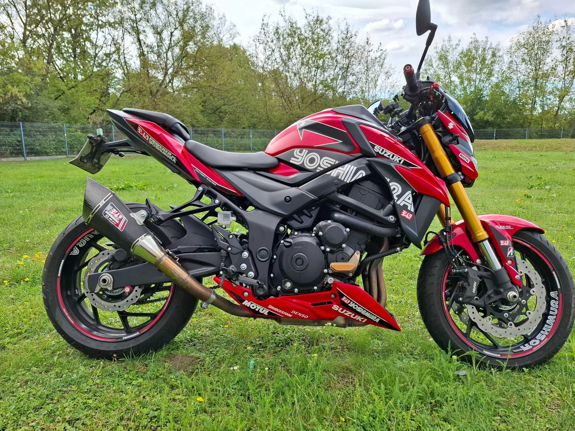 Suzuki GSX-S 750 Yoshimura