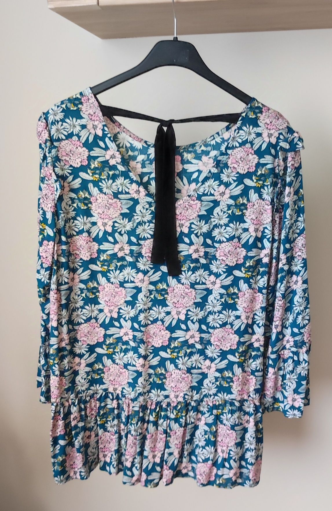 Bluzka XS 34 Top Secret elegancka w kwiaty