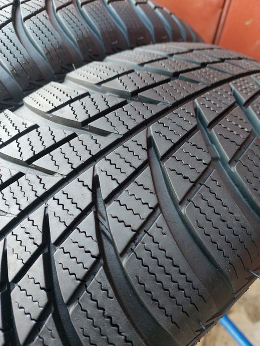 215/65/17 R17 Bridgestone Blizzak LM001 4шт ціна за 1шт зима шини