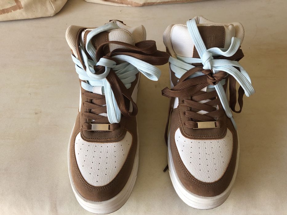 Tenis Bershka inpecaveis