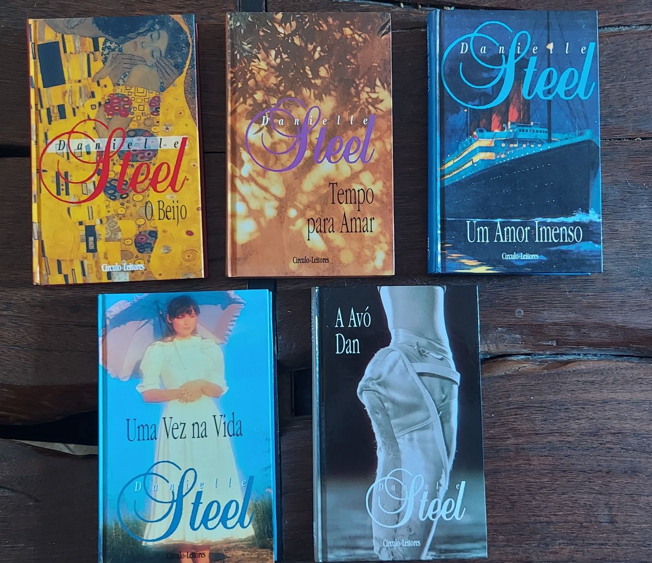 5 livros Danielle Steel - de capa dura