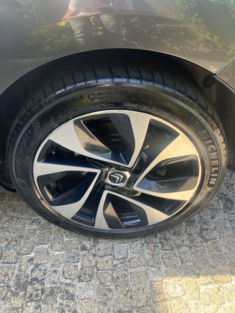 Vendo Citroen DS5 2014 Diesel