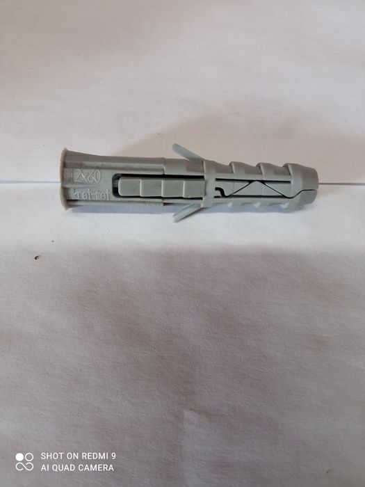 Kołek  uniwersalny 12x60mm