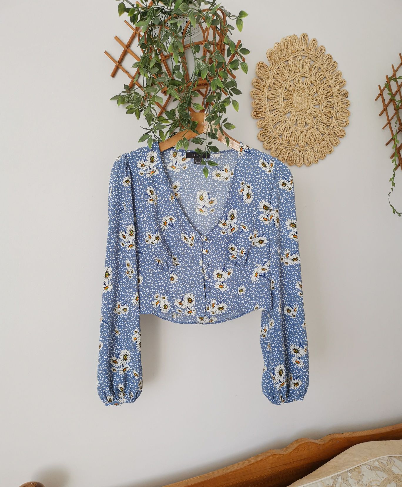 Croop topp bluzka niebieska w kwiaty, primark, 40 L długi rękaw