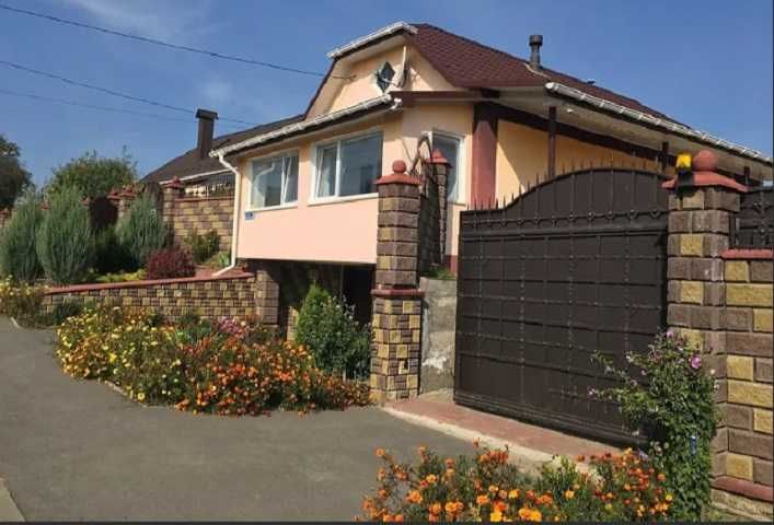 Будинок в Ружичній