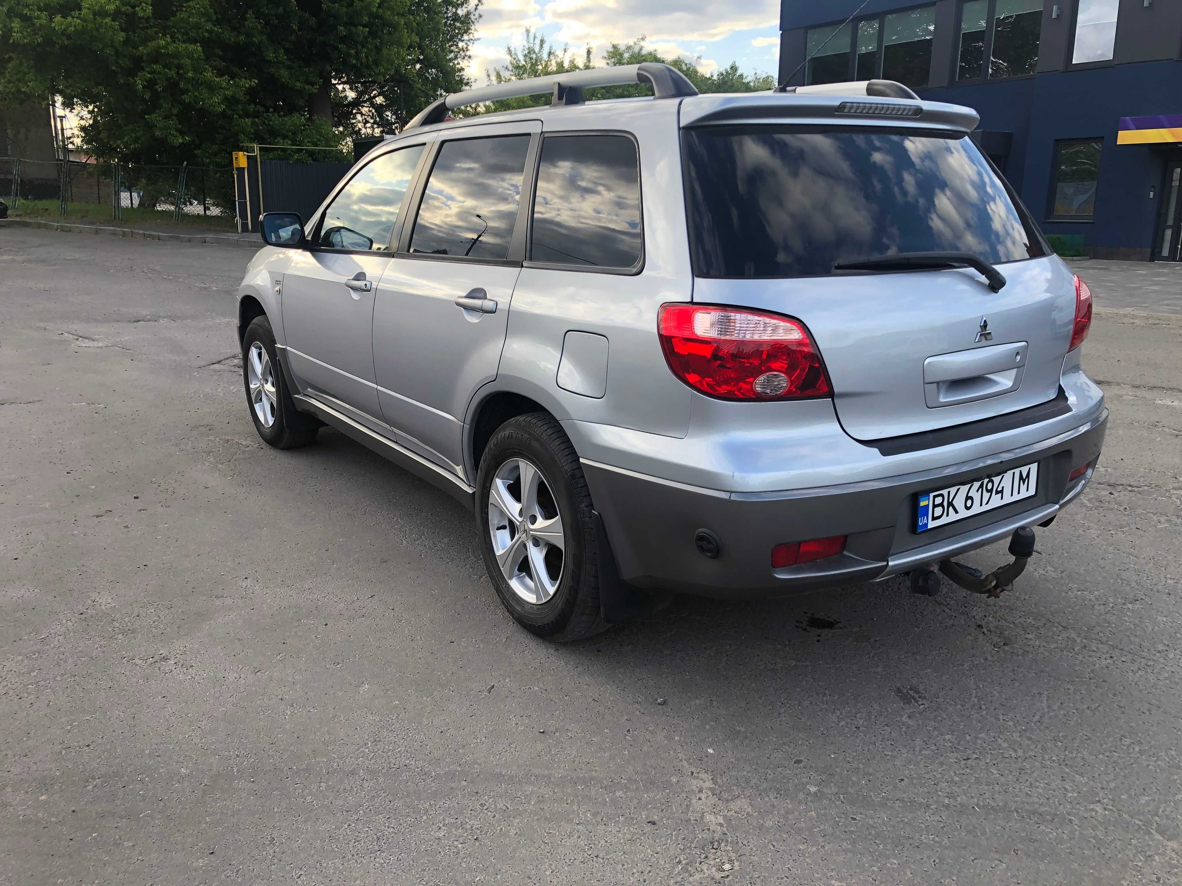 mitsubishi outlander