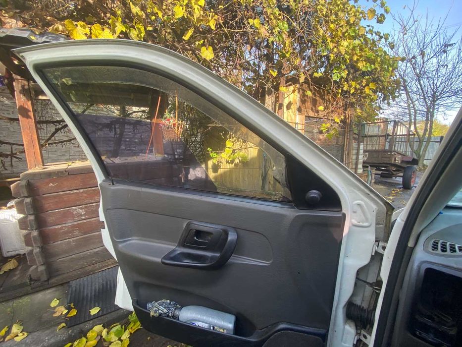 Авто фольксваген кадді 1998р(бензин)