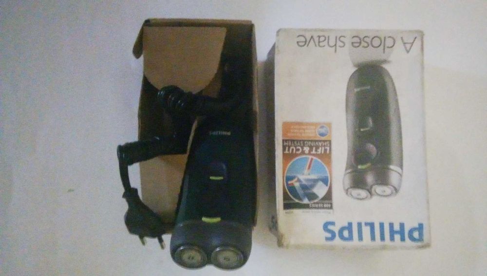 Электобритва Philips филипс