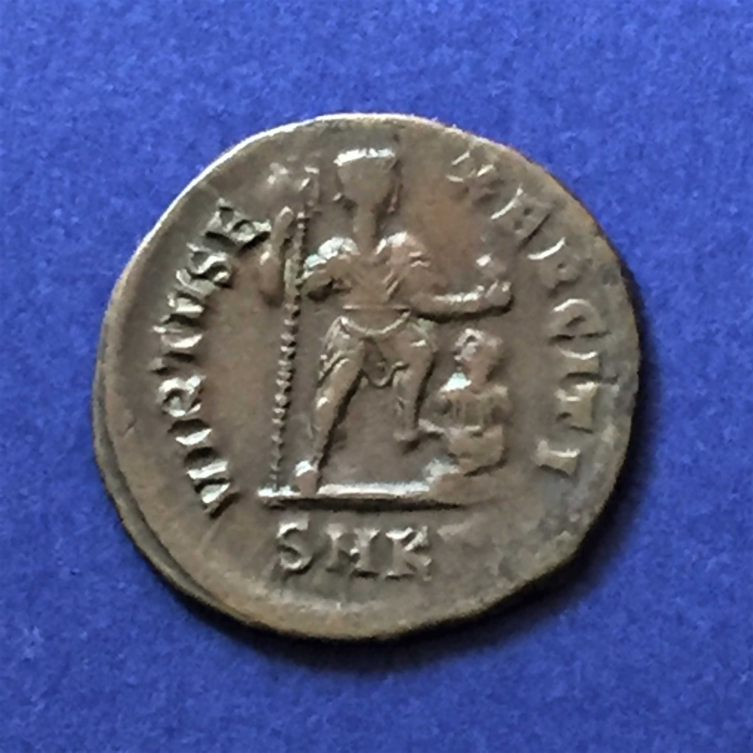 moeda romana THEODOSIUS I ( 379 : 395 ), R/ VIRTVS EXERCITI, (Cyzicus)