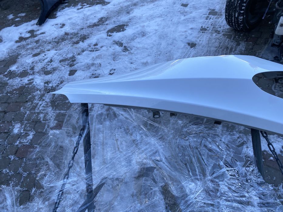 Продам бампер крило Tesla model 3/Y